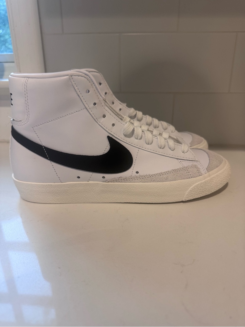 Nike Blazers Mid 77 Brand New Sneakers Women’s Size 9